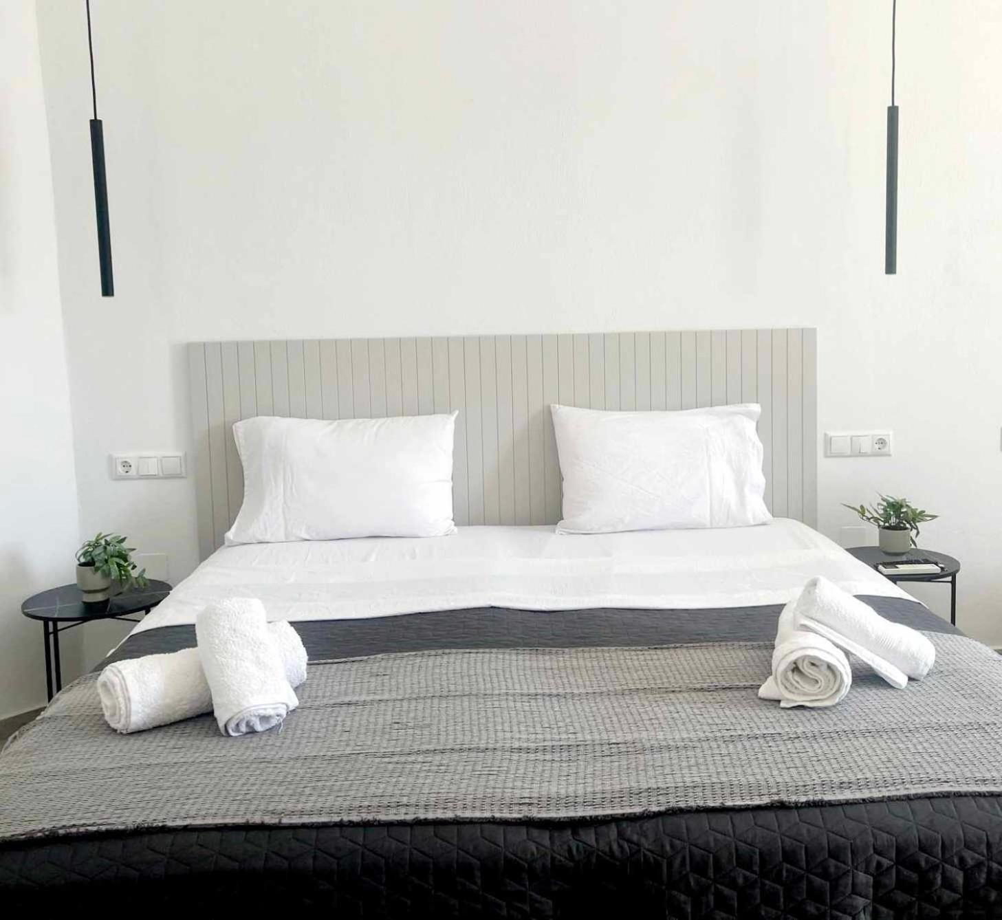 Maya Apartments, Modern And Convenient With Private Parking Apartment Skiathos Town