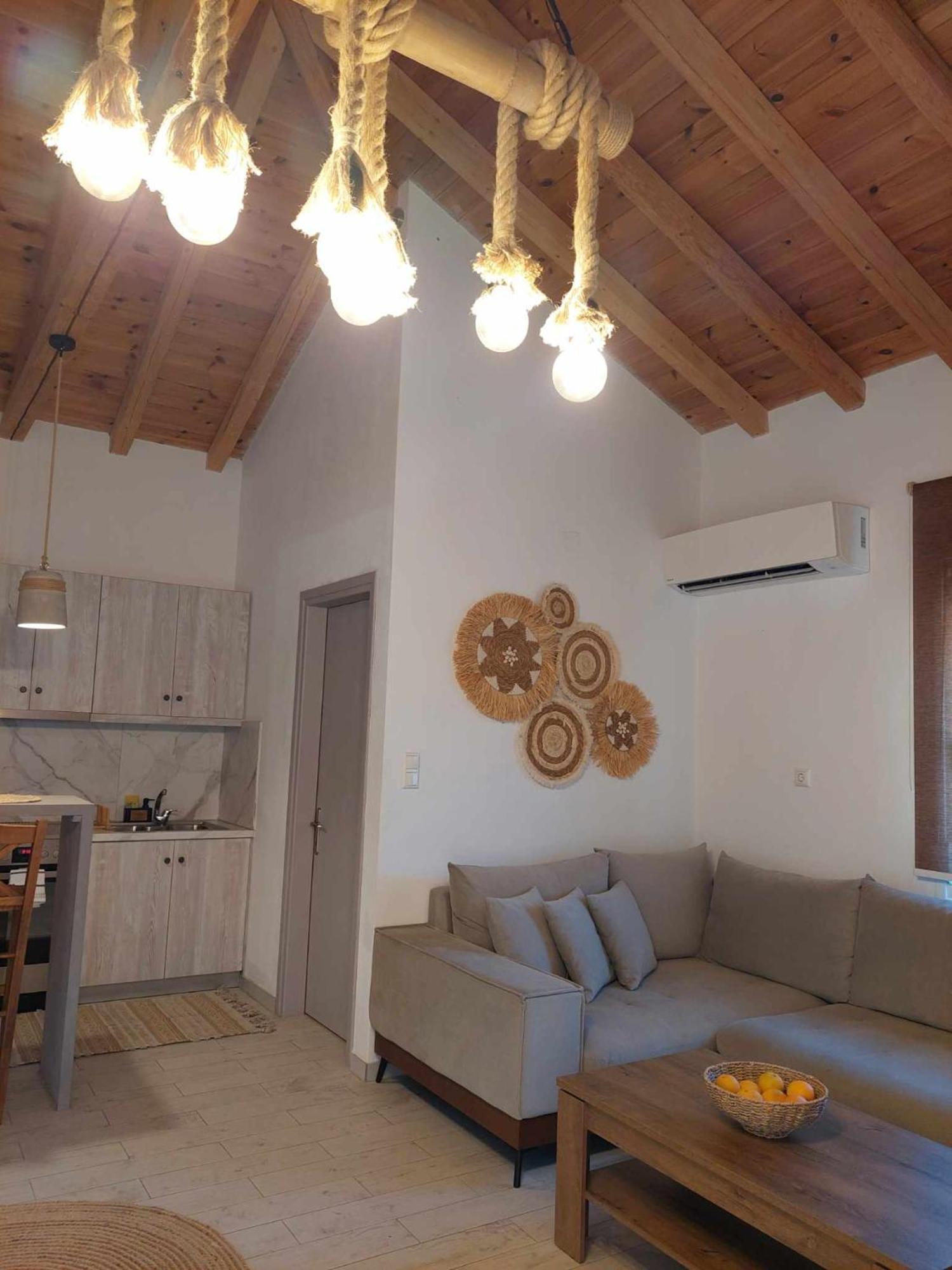 Apartment Maya Apartments, Modern And Convenient With Private Parking *