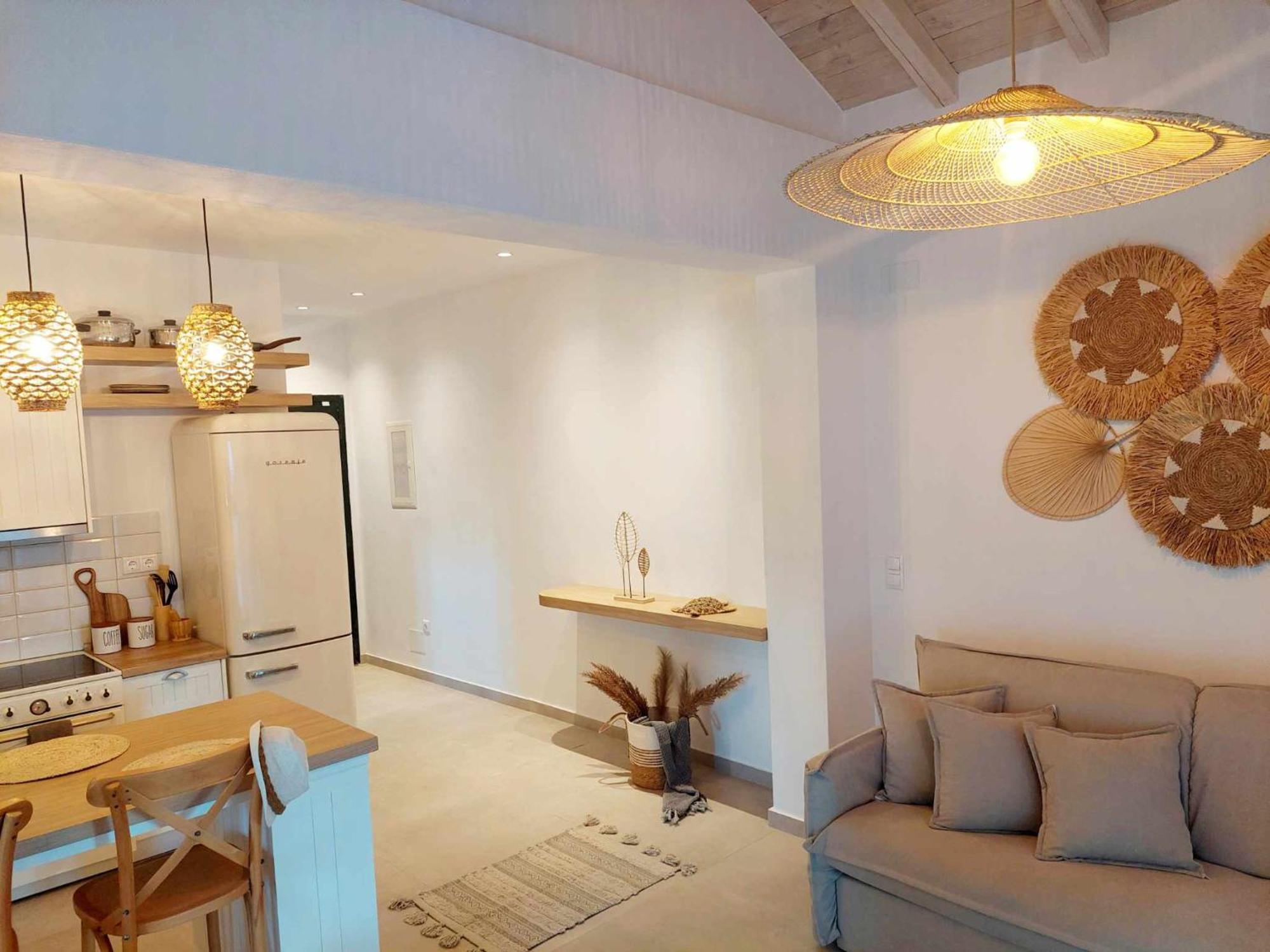 Apartment Maya Apartments, Modern And Convenient With Private Parking