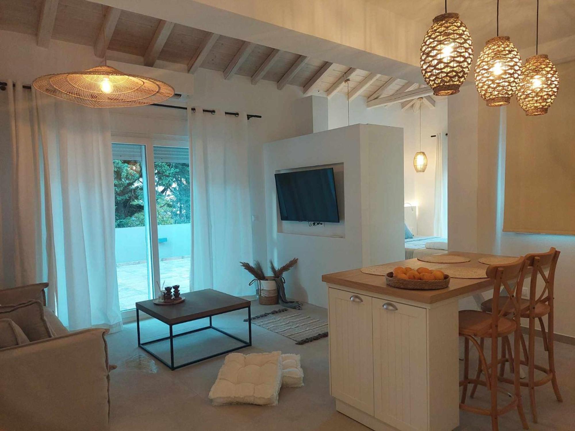 Apartmán Maya Apartments, Modern And Convenient With Private Parking *